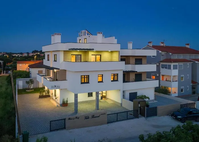 Villa Barmel Apt 2 Mit Balkon