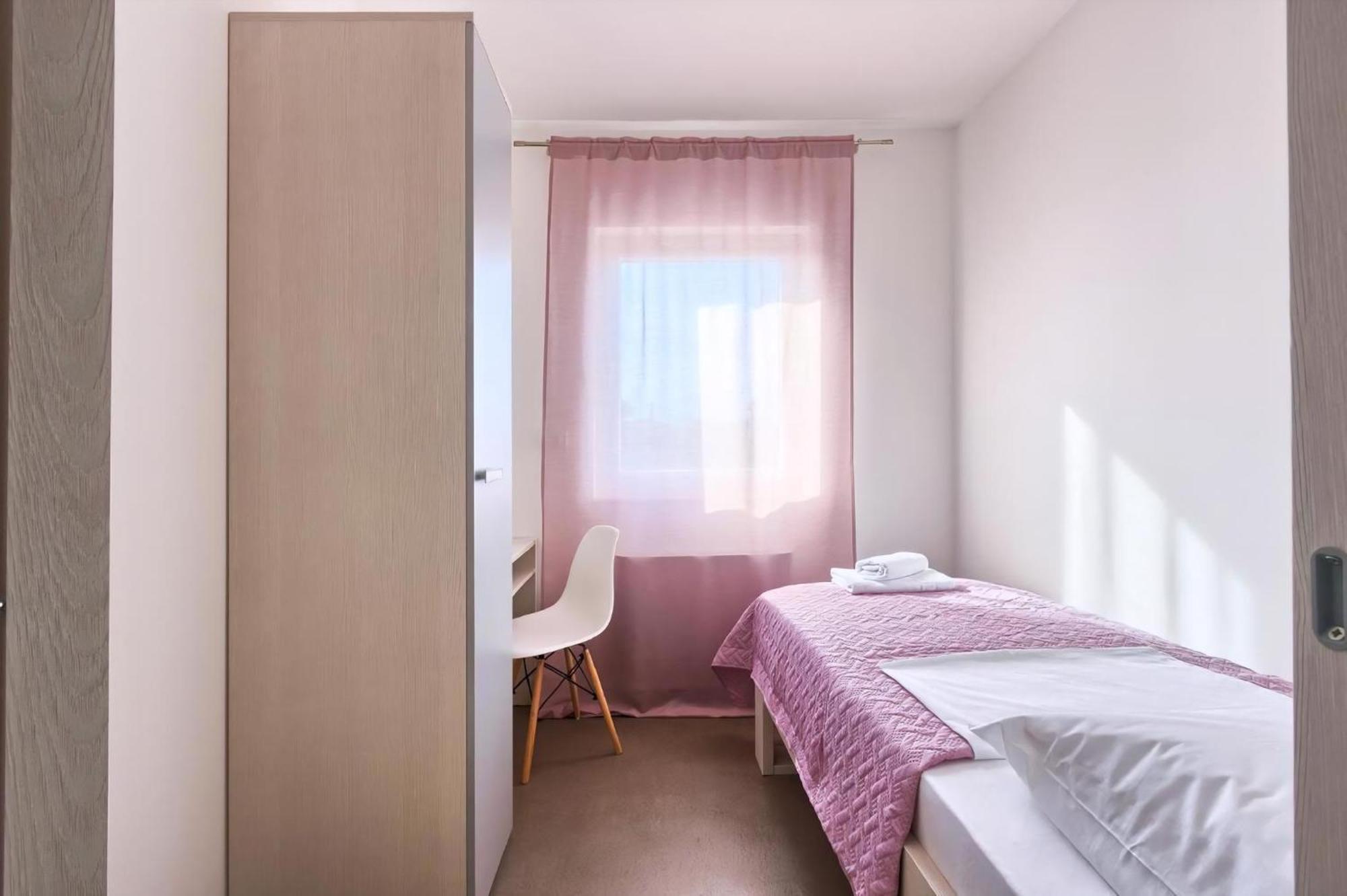 Barmel 2 Mit Balkon Pula